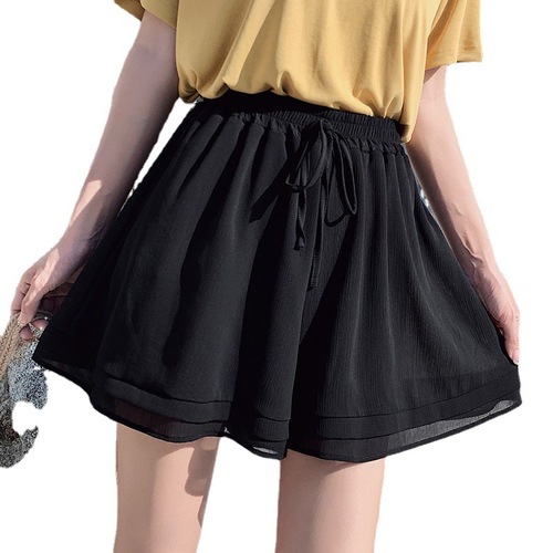 Korean-style casual shorts for women: Summer, loose-fitting, wide-leg, high-waisted, figure-flattering ice-silk chiffon A-line capri pants—thin and lightweight.