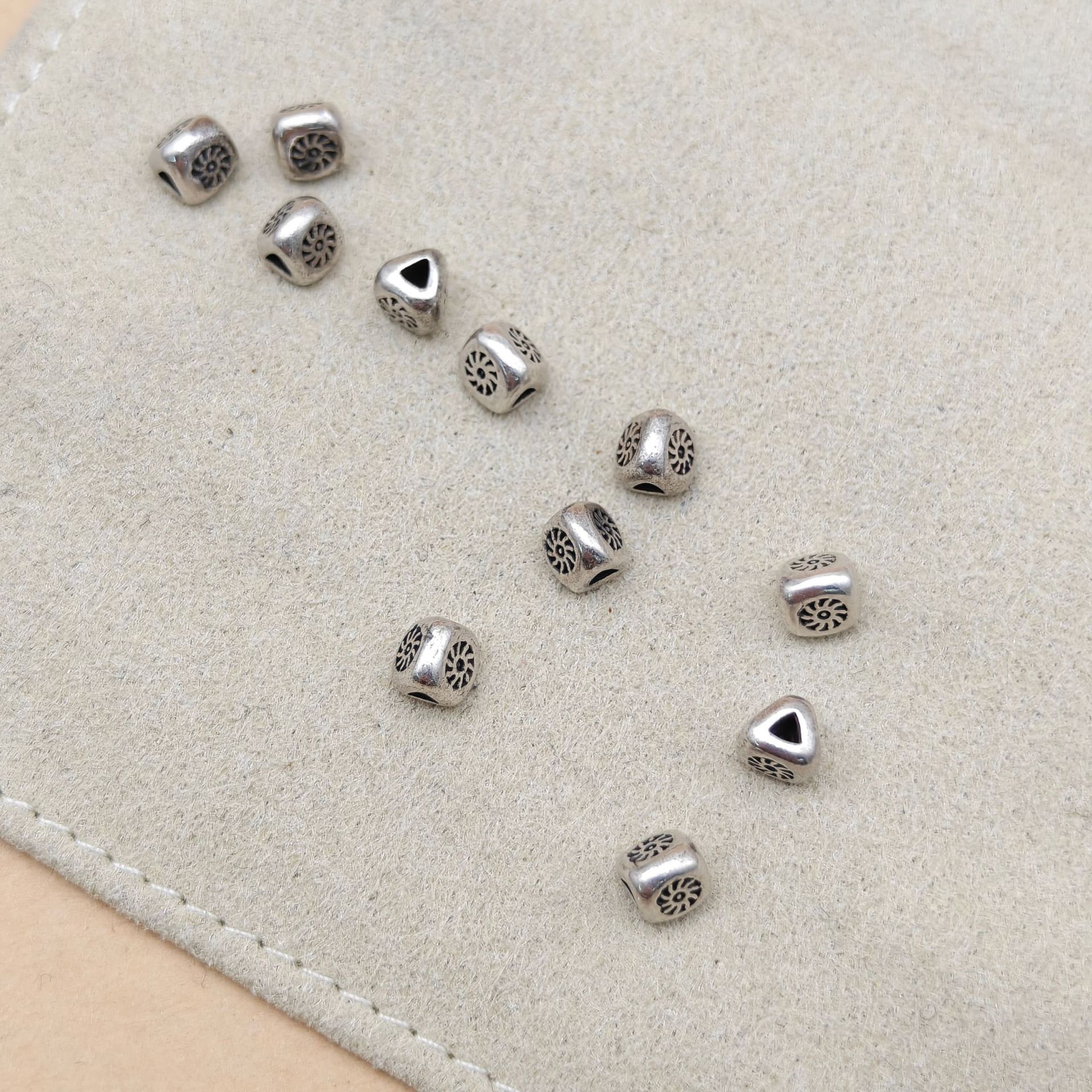 Thai silver fish pattern triangular loose beads DIY handmade woven bracelet fish bone spacer beads handmade beading S925 silver accessories