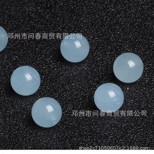 氷種の空の青い玉の散珠の玉の翡翠の玉の髄はビーズのdiyの手のチェーンのネックレスのセーターのチェーンの材料を配合します。|undefined
