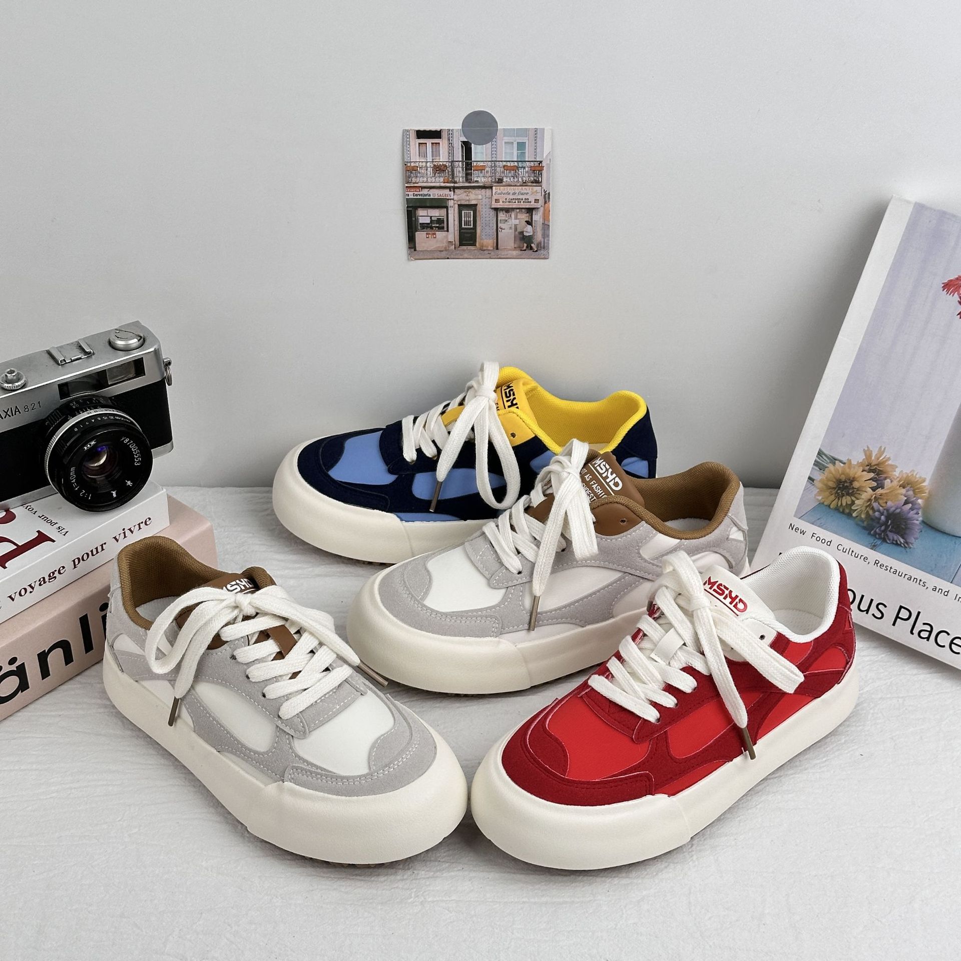 6665 zapatillas de suela gruesa para mujer 2025 nuevo estilo chic cabeza redonda estilo explosivo casual nicho retro estilo de Hong Kong todo fósforo zapatos de entrenamiento alemán