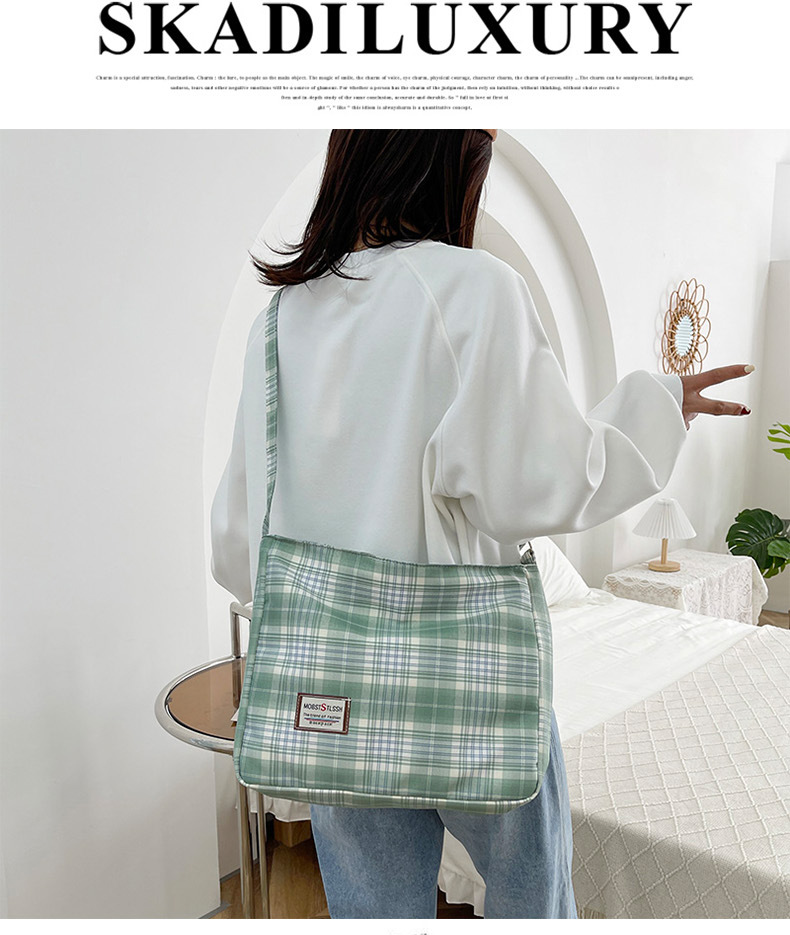 2022 New single-shoulder women's trendy checkered Korean style versatile crossbody bag for boys and girls, textbook bag undefined