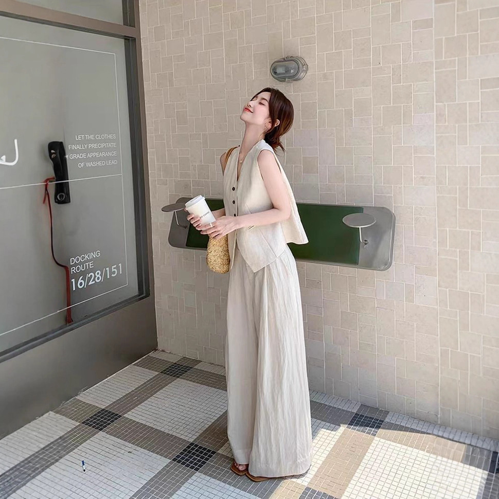 米白色老钱风高级感套装女夏季2025新款西装马甲阔腿裤初秋两件套