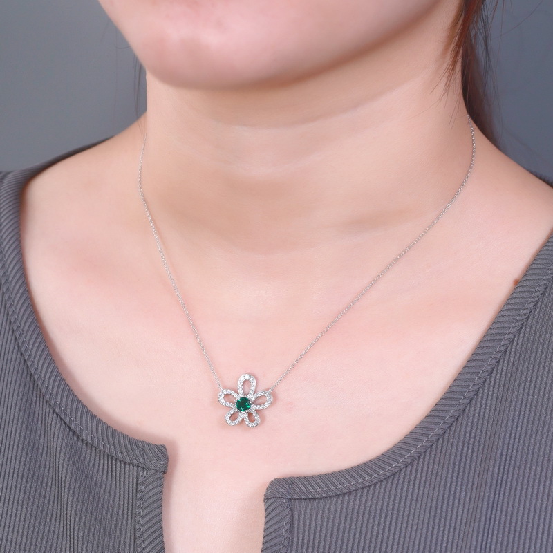 Collar de esmeralda de cultivo de flores personalizadas transfronterizo S925 con incrustaciones de plata para cultivar tesoro de color cadena de clavícula de lujo ligero retro