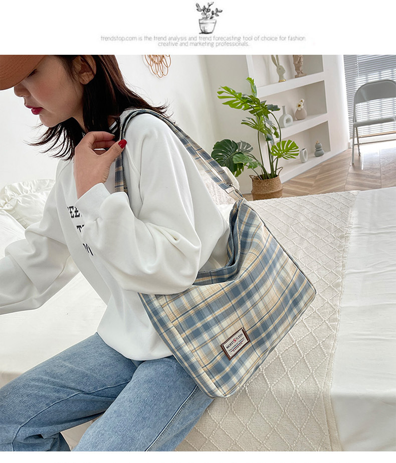 2022 New single-shoulder women's trendy checkered Korean style versatile crossbody bag for boys and girls, textbook bag undefined