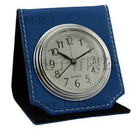 供应畅销休闲皮包旅行钟 便携式皮包闹钟 小巧桌面皮革钟