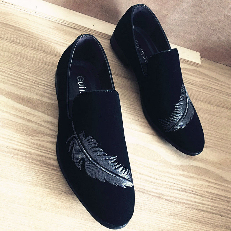 Korean Style Trendy Leather Shoes for Men, British Style Small Leather Shoes with Pointed Toe, Hairstylist Glossy Personality, Autumn and Winter Trendy Shoes for Young Men