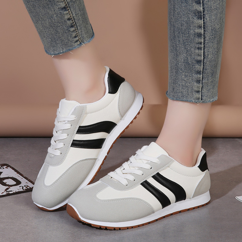 Zapatos transfronterizos de tamaño grande Gump 2026 primavera nuevos zapatos deportivos ligeros para estudiantes zapatos casuales zapatos de comercio exterior zapatos de mujer
