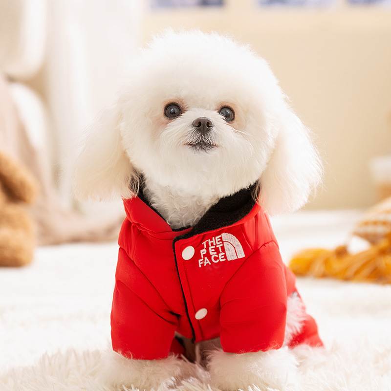 Otoño y invierno perros Año Nuevo rojo cálido color contrastante con capuzas de algodón de cuatro patas a prueba de viento y frío gato ropa de perro