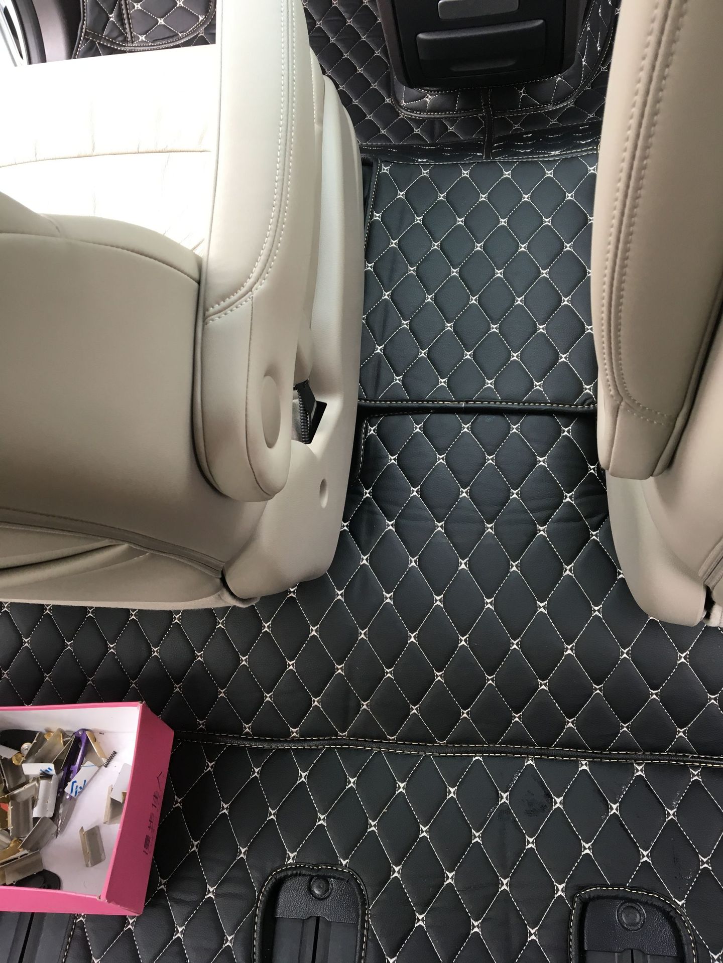 Cross-Border Foreign Trade Car Floor Mats, Full Surround, Right-Hand Drive, Right Titanium Hong Kong Version Car Floor Mats, Factory Direct Supply