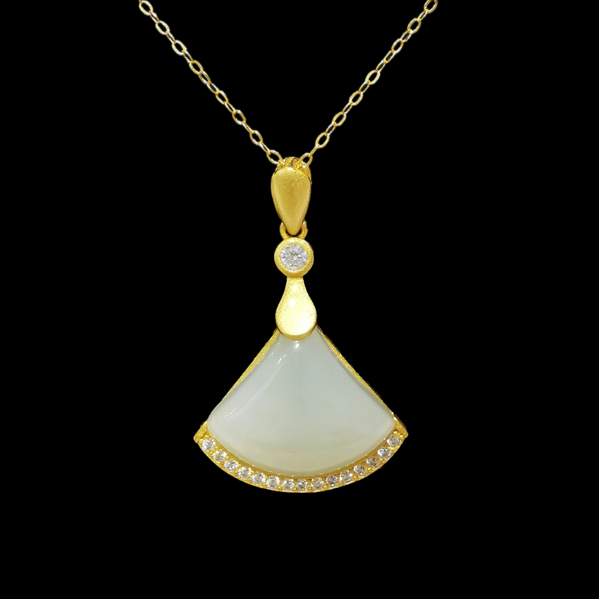 带钻小裙子黑底