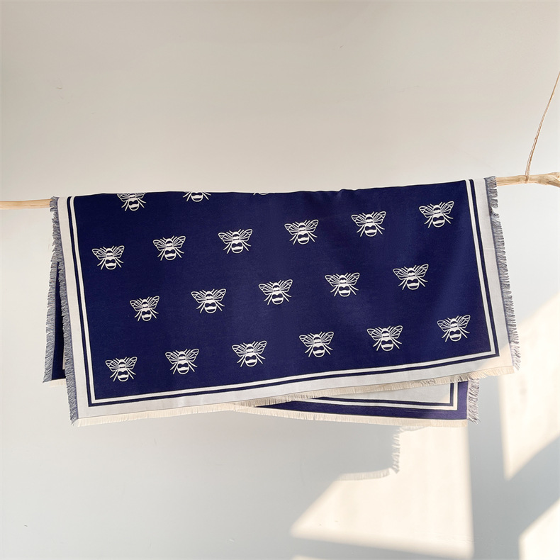 Herbst und winter neue temperament biene großen quadratischen schal urlaub stil kaschmir warmen schal schal_voghion.com