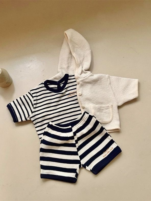 Niño bebé principios de primavera ropa de estilo coreano ropa de los niños de primavera a rayas camisa de fondo versátil bebé suéter traje