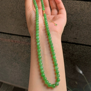Jin Yutang Xinjiang Hetian Jasper Necklace Natural Light Photograph Old Material Uniform Color Jade Oily and Delicate