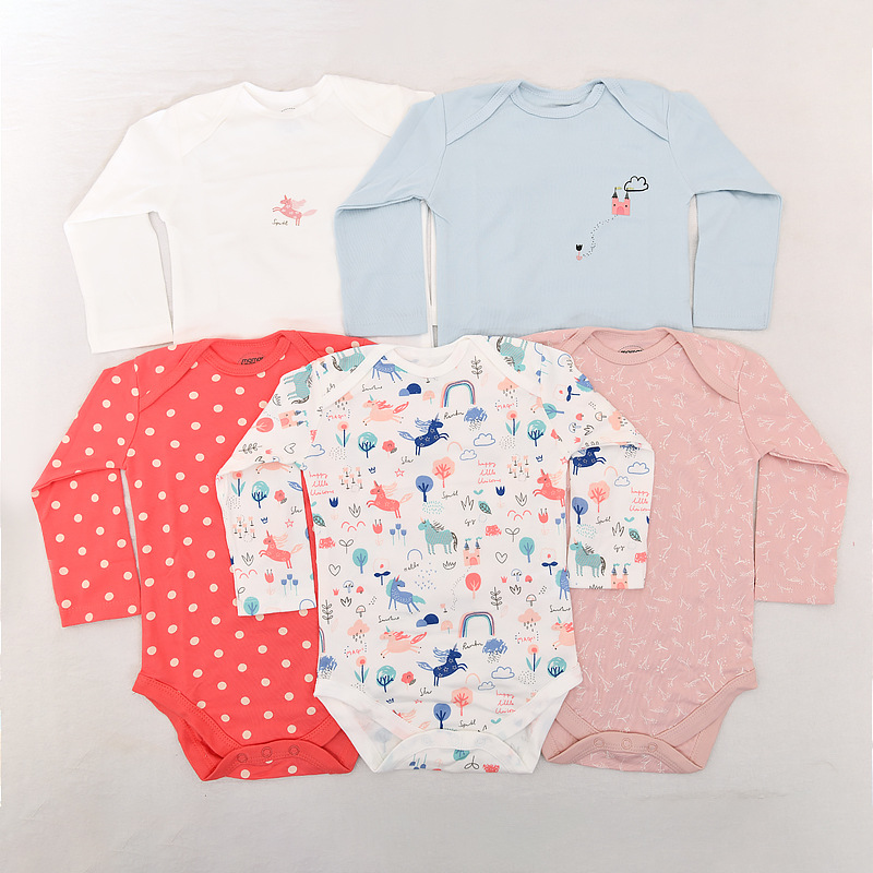 赤ちゃんの夏の服の5つのセットのワンピースの服は赤ちゃんのお尻の服を着ます。