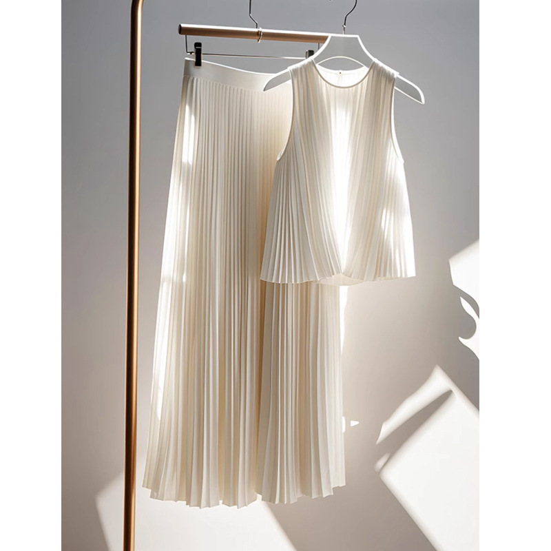 2025 Summer New French Style Lightly Mature Niche Design Casual Slimming Age-reducing White Sleeveless Top Dress