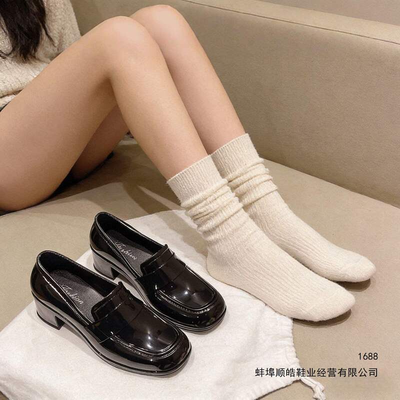 Minimalist Design Women's Leather Shoes with Chunky Heels, Height-Increasing Loafers, 2026 Spring and Autumn New College Style Single Shoes, Jk Uniform Shoes for Women
