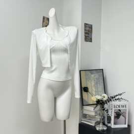 2026实拍浮云织梦提花设计短款开衫上衣+挂脖背心两件套装