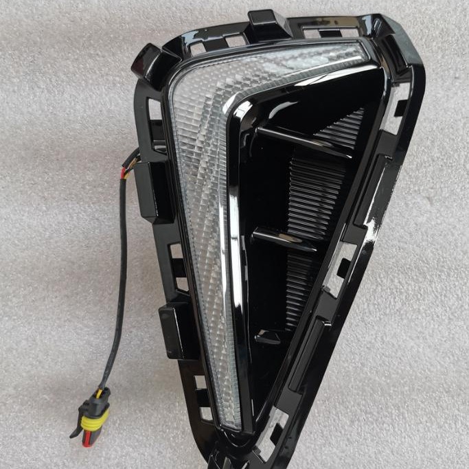 Aplicable a 20 - 21 Kia RIO lámpara diurna K2 RIO / RIO lámpara de niebla de conducción diurna