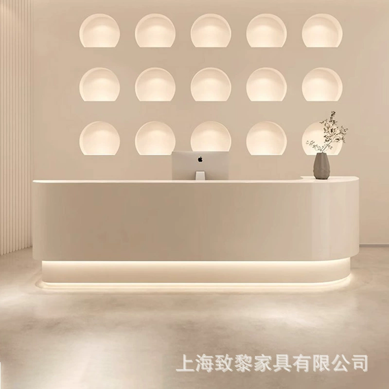 Изогнутая лакированная барная стойка Современная минималистская стоматологическая столовая компания Стоматологическая Больница Прием Салон красоты Касса