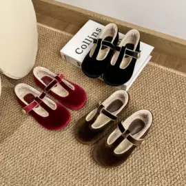 童皮鞋;童凉鞋;童皮靴