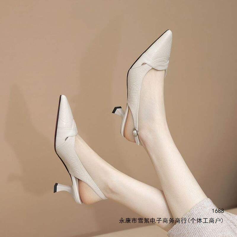 Soft leather pointed-toe stiletto backless sandals for women, mid-heel, elegant for commuting, soft leather single shoes, French niche fairy fashion shoes Soft leather pointed-toe stiletto backless sandals for women, mid-heel, elegant for commuting, soft leather single shoes, French niche fairy fashion shoes