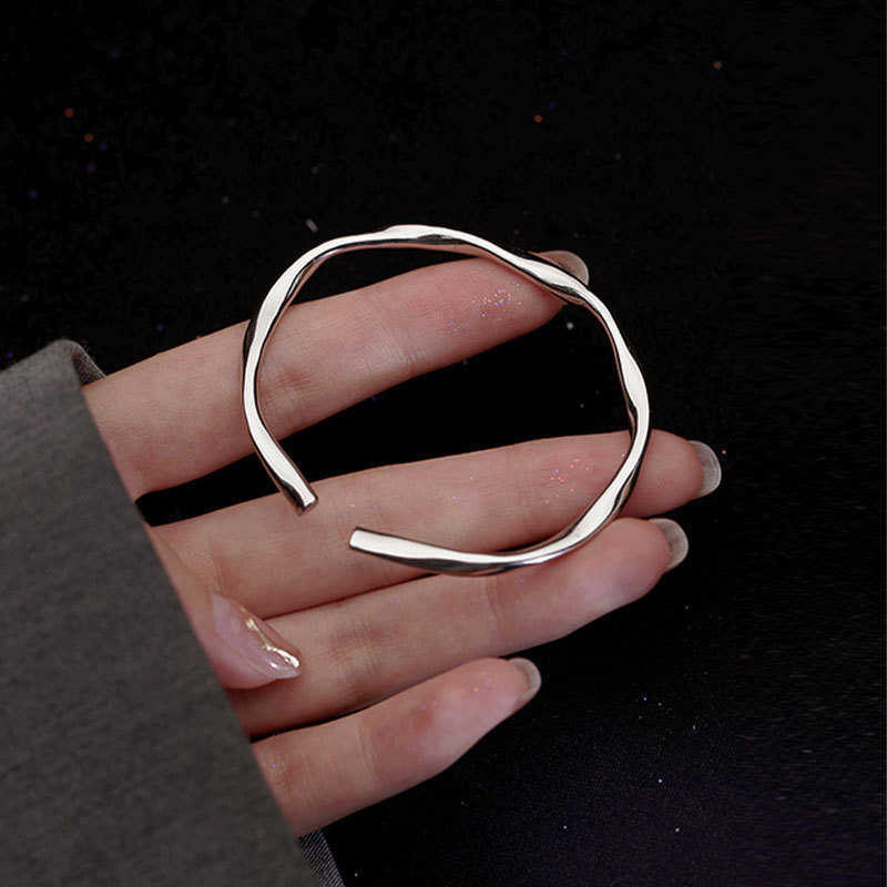 Mobius Sterling Silver Bracelet Women's Summer Niche Design High-End Plain Silver Bracelet Fashionable Versatile Jewelry Bracelet