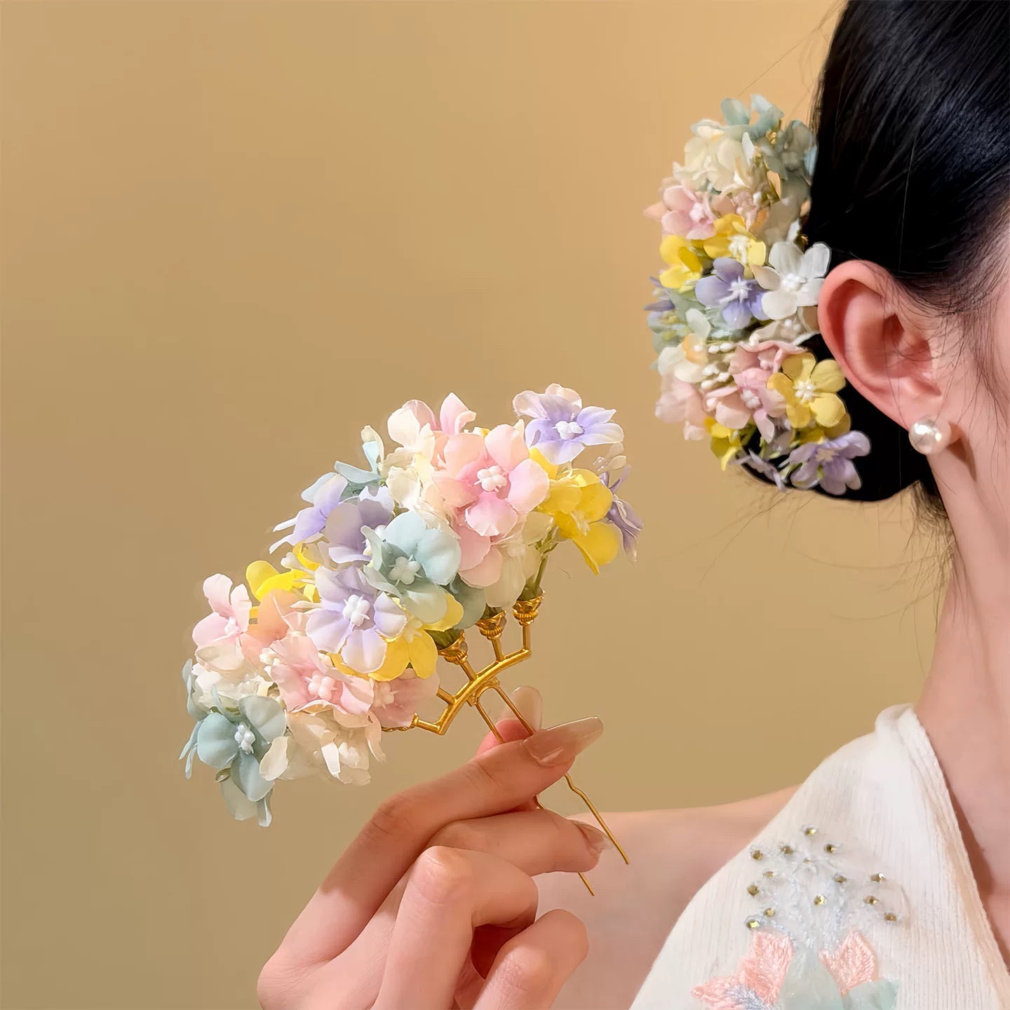 春日花园~氛围感彩色花朵流苏发簪女度假风边夹海边拍照发饰头花