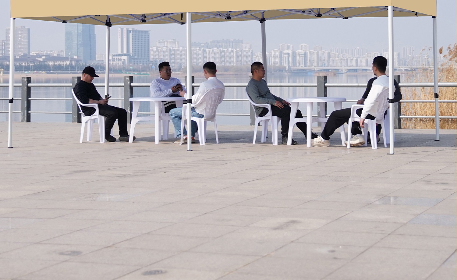 Four-Legged Rainproof Tent, Four-Corner Foldableing Awning, Outdoor Sun Umbrella, Retractable Transparent Canopy for Stall Use