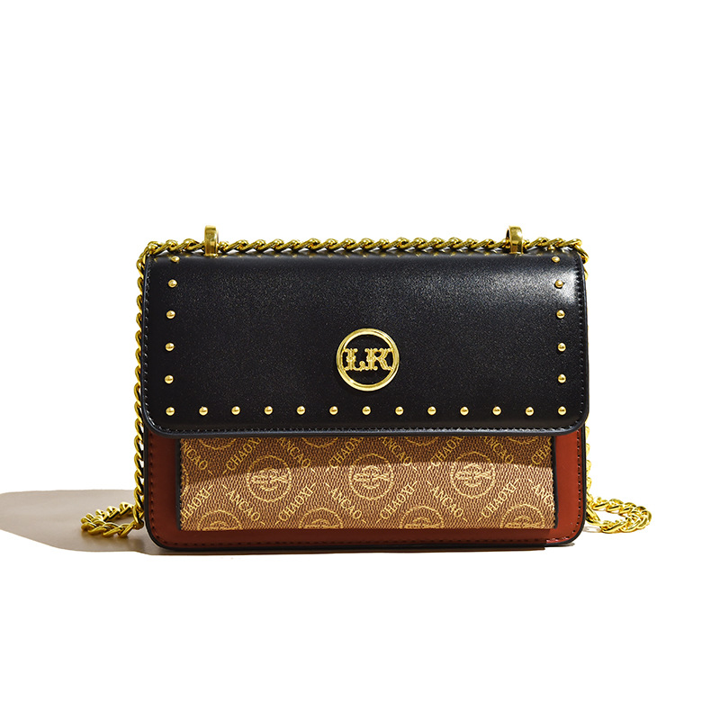 2023 Herbst Neue Live-Übertragung Beliebte Einzelschulter Diagonalkette Niet Kleine Quadratische Damentasche Fabrik Direktverkauf und Lieferung_voghion.com