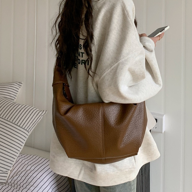 Korean Instagram Large Capacity Soft Leather Folded Dumpling Lazy and Versatile Casual Commuting One Shoulder Crossbody_voghion.com
