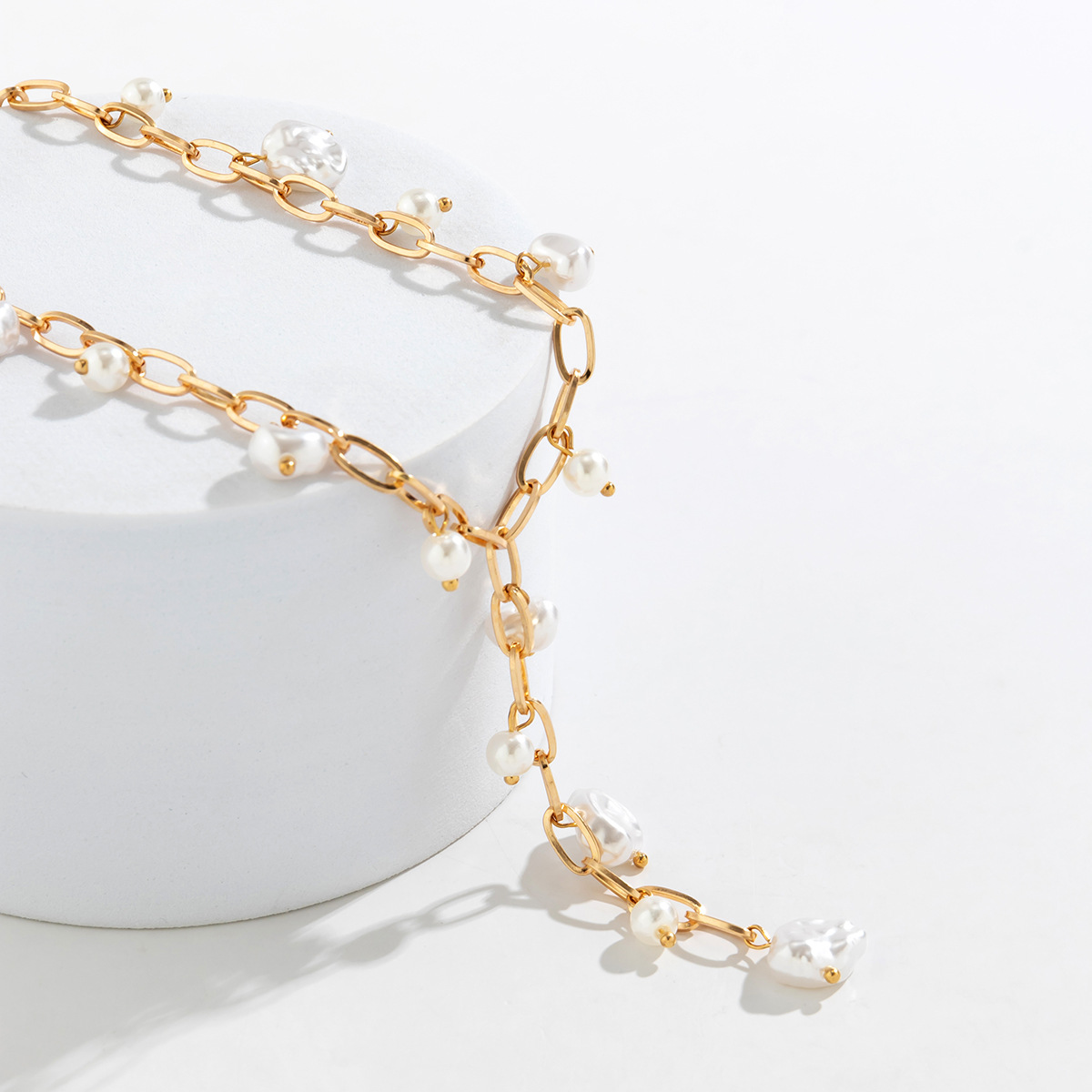 32g Weight Iron Pendant Material Necklace Classification Iron Chain Material 1 Piece Quantity Date, Tea Party Occasion Imitation Pearl, Iron Material Geometric Pattern Women's Gender Plating Design Elegant, Simple Style Style Elegant Simple Style Geometric Imitation Pearl Iron Wholesale Necklace 11