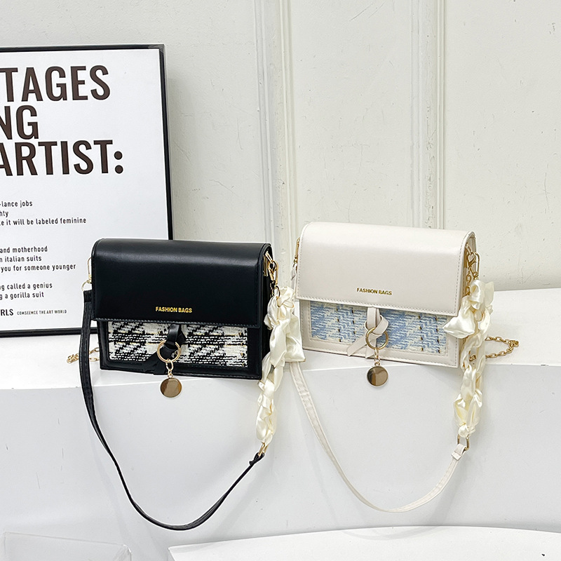 2024 New Niche Design Cream Small Square Bag Women's Korean-style All-match Ins Crossbody Bag Fashionable Korean-style Shoulder Bag