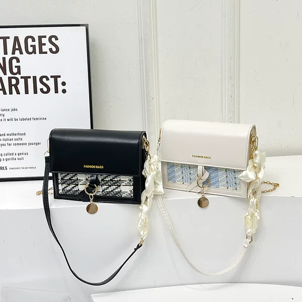 2024 New Niche Design Cream Small Square Bag Women's Korean-style All-match Ins Crossbody Bag Fashionable Korean-style Shoulder Bag