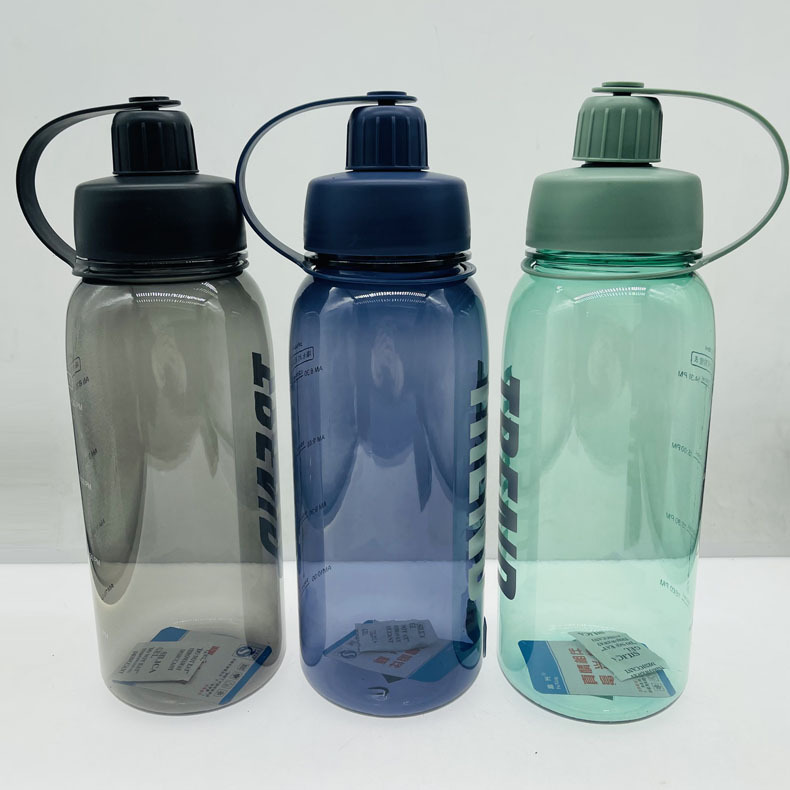 Jinshi nuevo comercio exterior Red Taza 1500ml taza espacial taza de plástico PC plástico deportes Copa espacio al aire libre taza