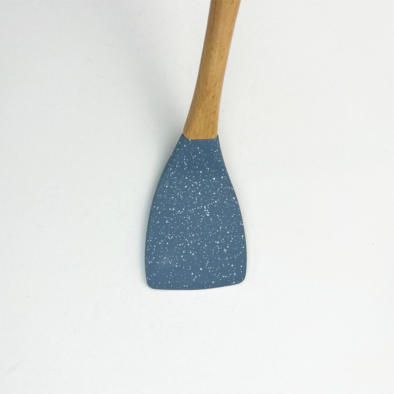 Punto de pulverización transfronterizo utensilios de cocina de silicona juego de 13 piezas mango de madera de haya espátula de silicona de cocina herramientas de horneado de silicona personalizadas