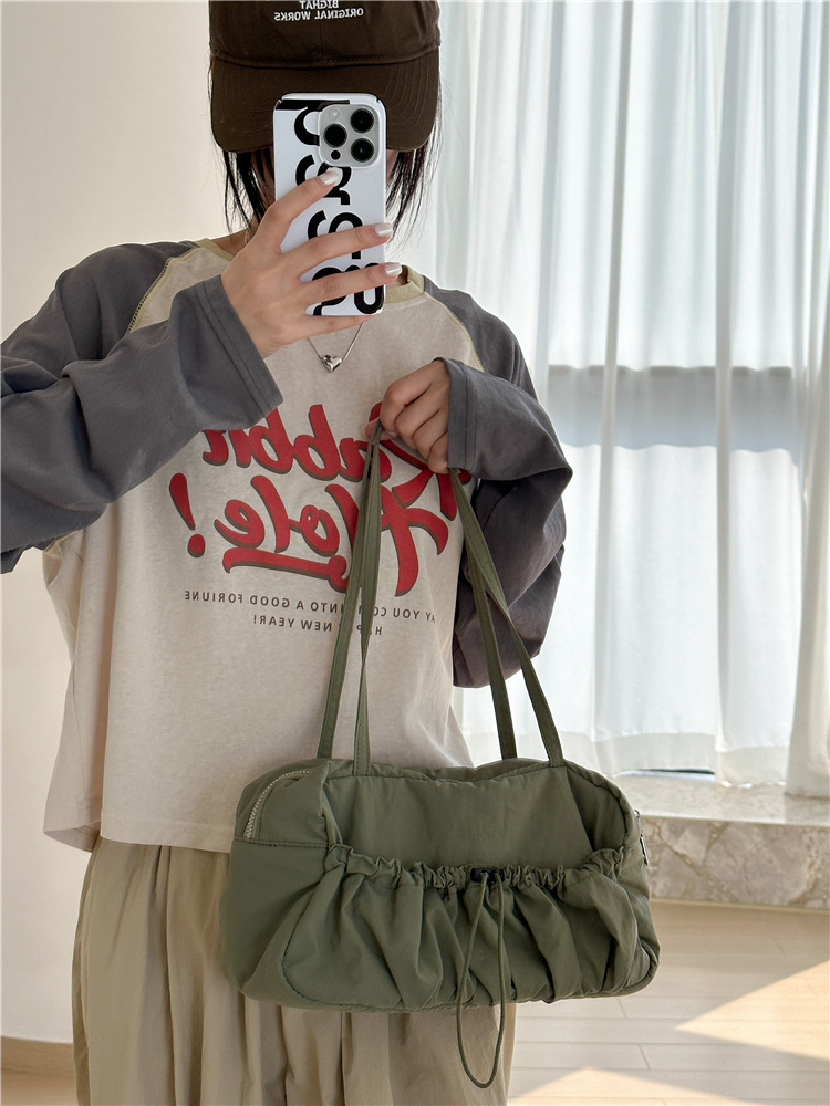 Pleated high-end underarm niche commuting tote shoulder feminine temperament, new high-capacity nylon bag, female_voghion.com