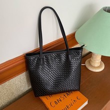 大容量编织托特包包女2025新款潮时尚百搭单肩包高级质感通勤大包