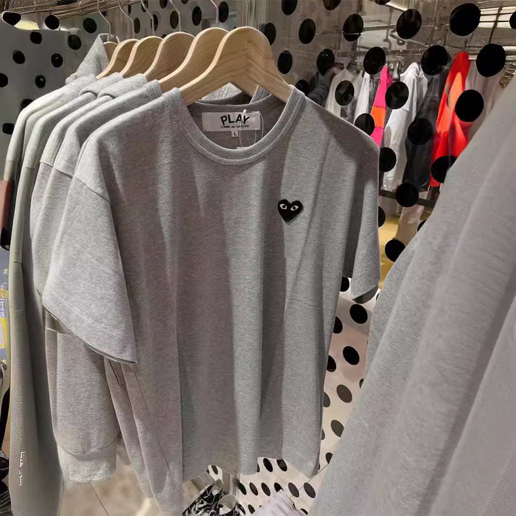 PLAY camiseta de manga corta unisex con bordado de corazón de mosaico de verano, corazón doble, corazón dorado