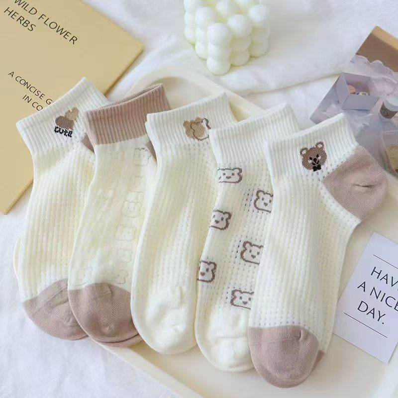 Verano delgado hueco oso calcetines de mujer calcetines japonesas mallas de dibujos animados deportivos de verano versátil tubo ultra delgado
