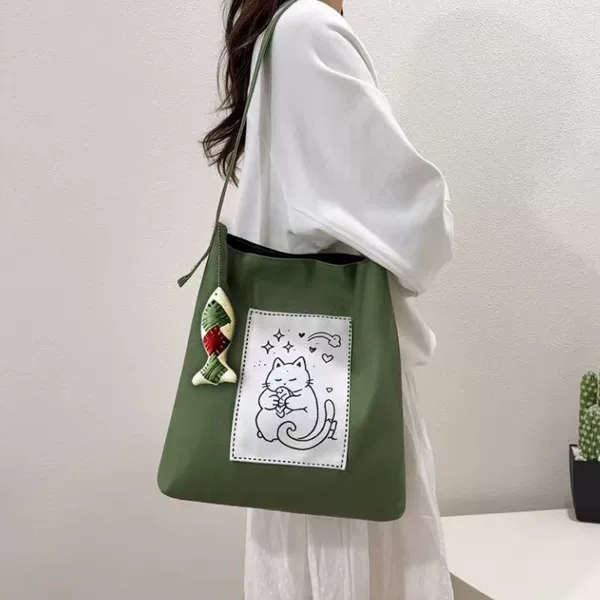 New Japanese-style cartoon kitten student canvas bag, versatile and simple canvas women's bag for summer commuting, shoulder bag A39