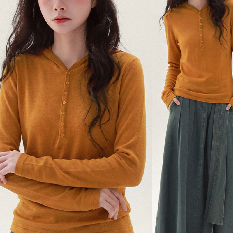 Korean-style orange hooded knit sweater for women, designed for layering in autumn and winter, with a slim-fit and slimming effect Korean-style orange hooded knit sweater for women, designed for layering in autumn and winter, with a slim-fit and slimming effect