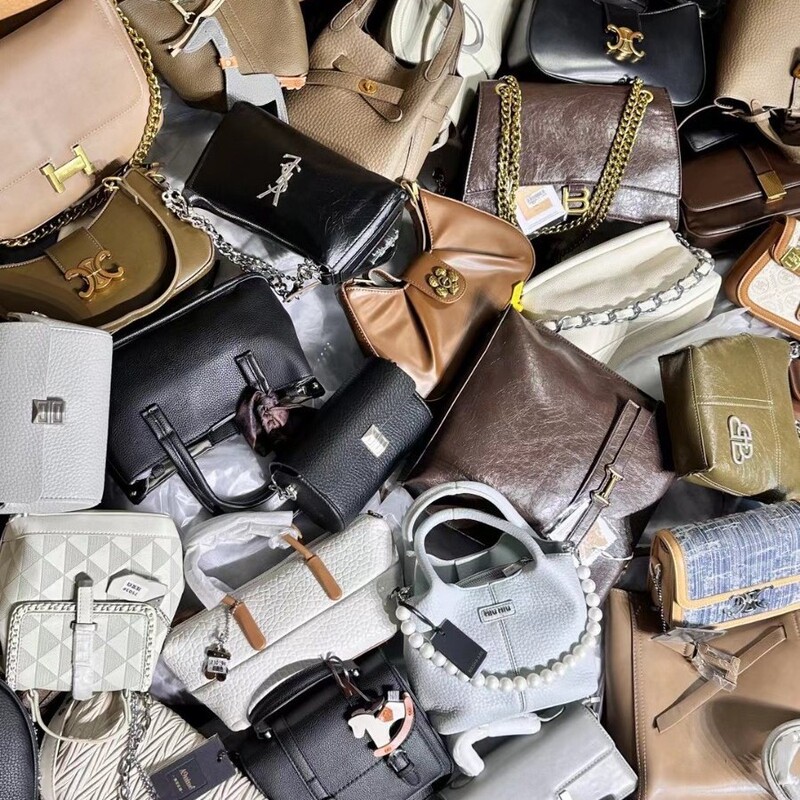 Women's niche high-end bag tail factory inventory wholesale Nvxiaozhong bags wholesale Women's niche high-end bag tail factory inventory wholesale Nvxiaozhong bags wholesale