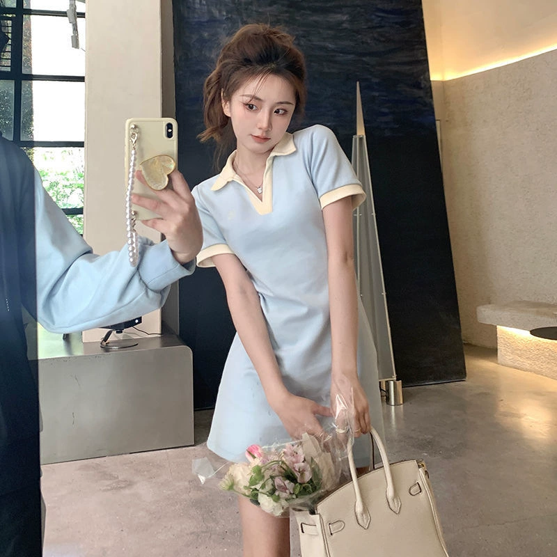 Летнее женское платье-поло с цветовым сочетанием, утягивающее талию, в стиле кэжуал, с эффектом омоложения, «сладкое молоко фуфу», коллекция 2025 года.