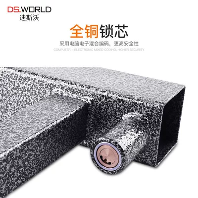 Car lock: thickened anti-theft and anti-pry clamp, bull