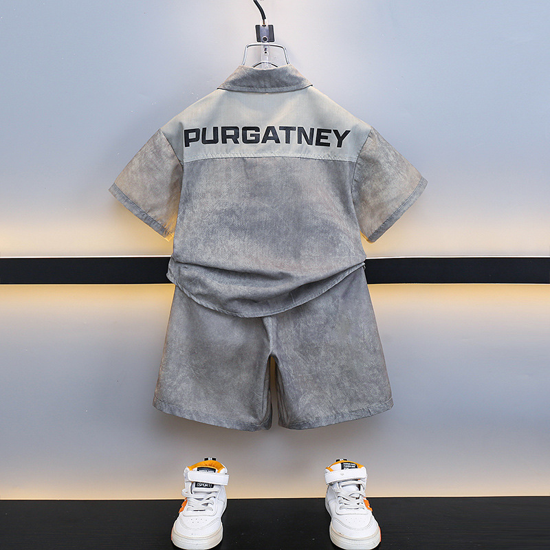 7205 Traje de camisa para niños 2025 Nuevo estilo de verano para niños de moda Estilo fino de manga corta Ropa de calle frita Estilo occidental Estilo de verano