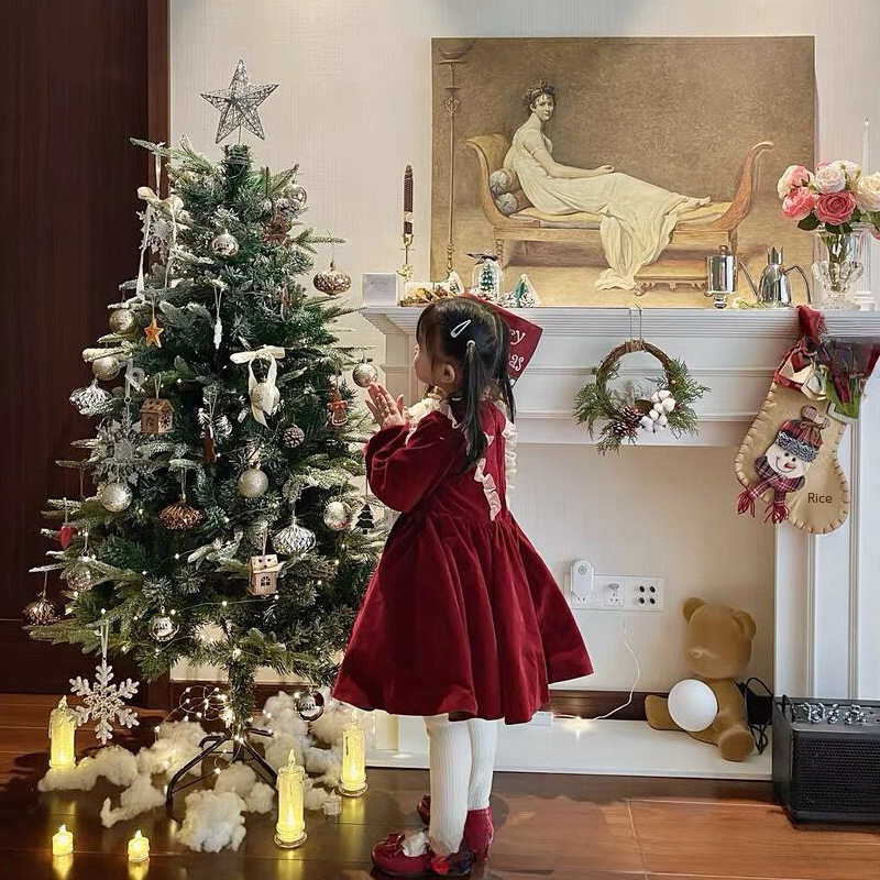 Shao Xue Christmas Tree and Crystal Simulation Falling Snow…