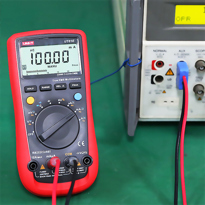 UT61E / A / B de rango automático de cuatro dígitos y medio para electricistas