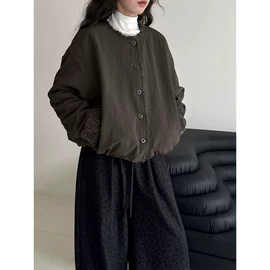 连衣裙;女式衬衫;女式针织衫