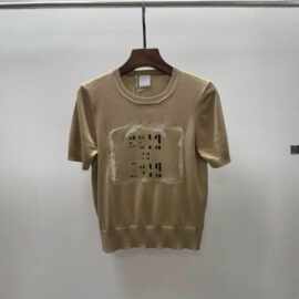 南油高奢女装 CD家26夏季新款休闲气质胸前字母圆领针织短袖上衣