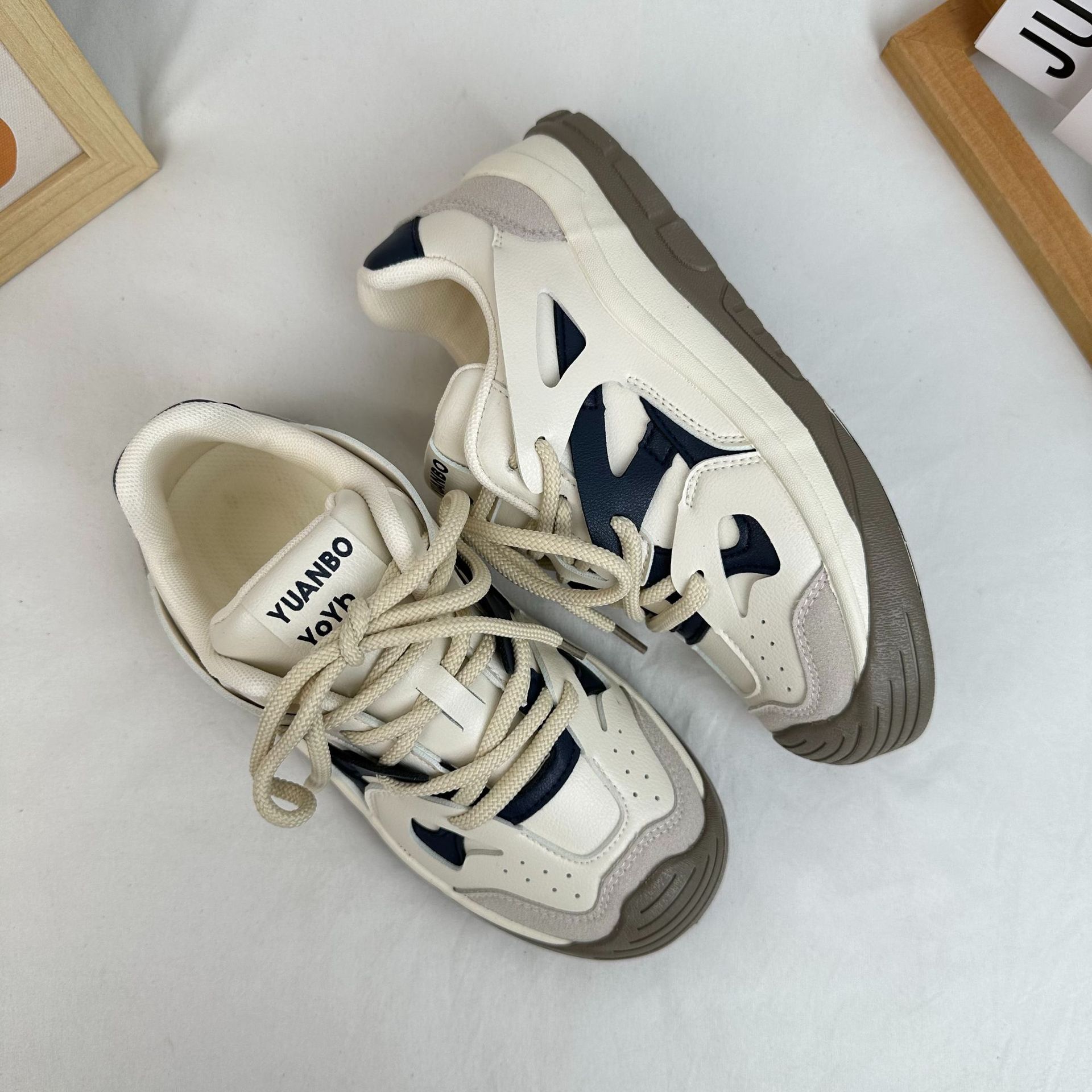 Meilad retro versátil zapatos de entrenamiento alemán zapatos de mujer otoño 2024 nuevo cordón zapatos de plancha gruesa zapatos deportivos casuales